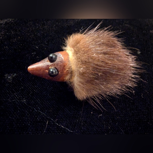 Vintage art deco fur hedgehog pin Broach S - Picture 1 of 4